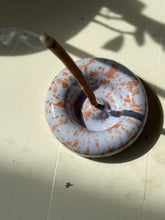 Załaduj obraz do przeglądarki galerii, PODSTAWKA NA KADZIDŁA BAGEL NO. 5
